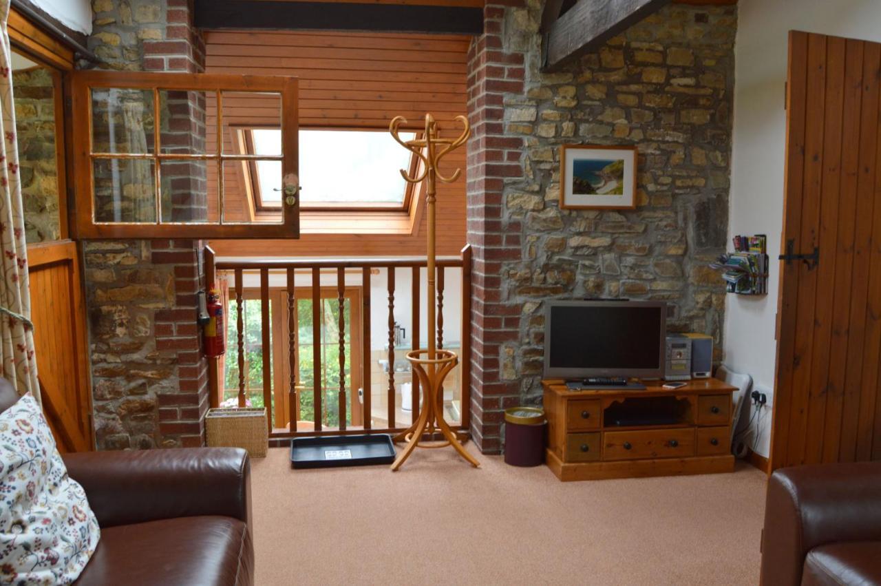 Shipload Cottage Hartland Exteriér fotografie